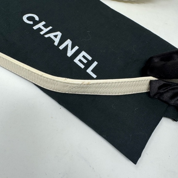 💎💯Authentic CHANEL Trendy CC Vanity Leather Bag (off white) - Picture 14 of 14